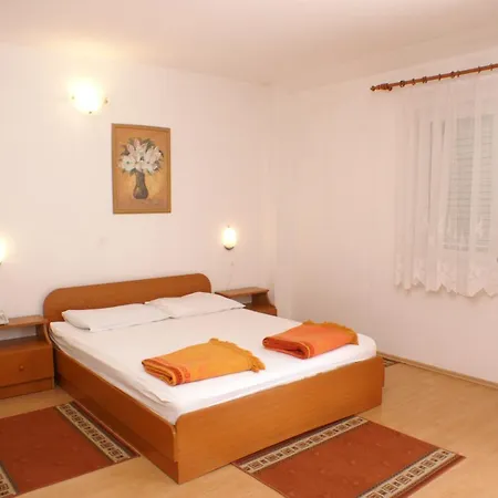 3162g * Trpanj